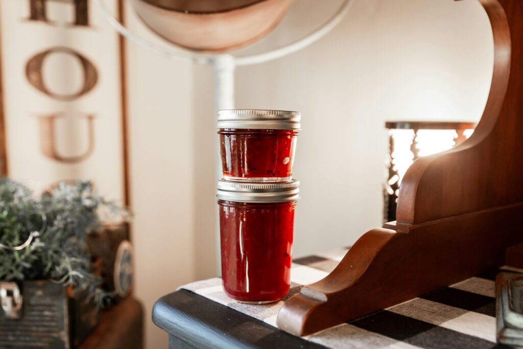 Zelfgemaakte cranberrysaus: fris, kleurrijk en makkelijk op tafel